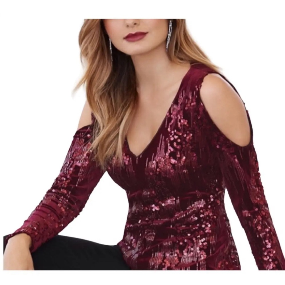 NWT ALEXIA ADMOR Sequin Velvet Cold Shoulder Top V-Neck Red Size Small